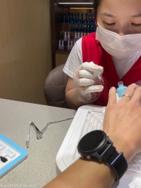 ��λ���һ�Һ����̵꣬71��ɫ[4P]